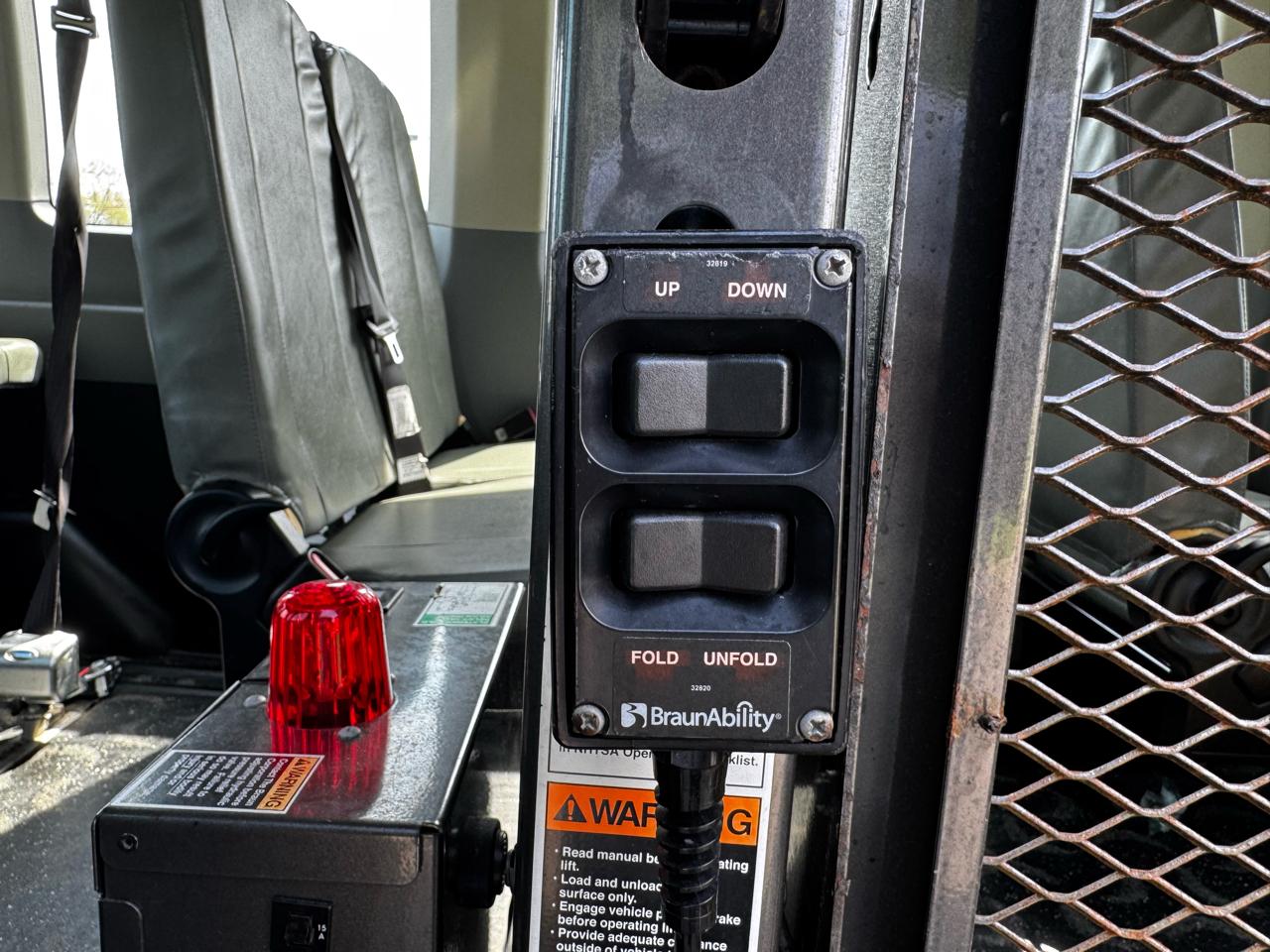 Ford Transit Wagon T-350 148" Med Roof XLT Sliding RH Dr 2016