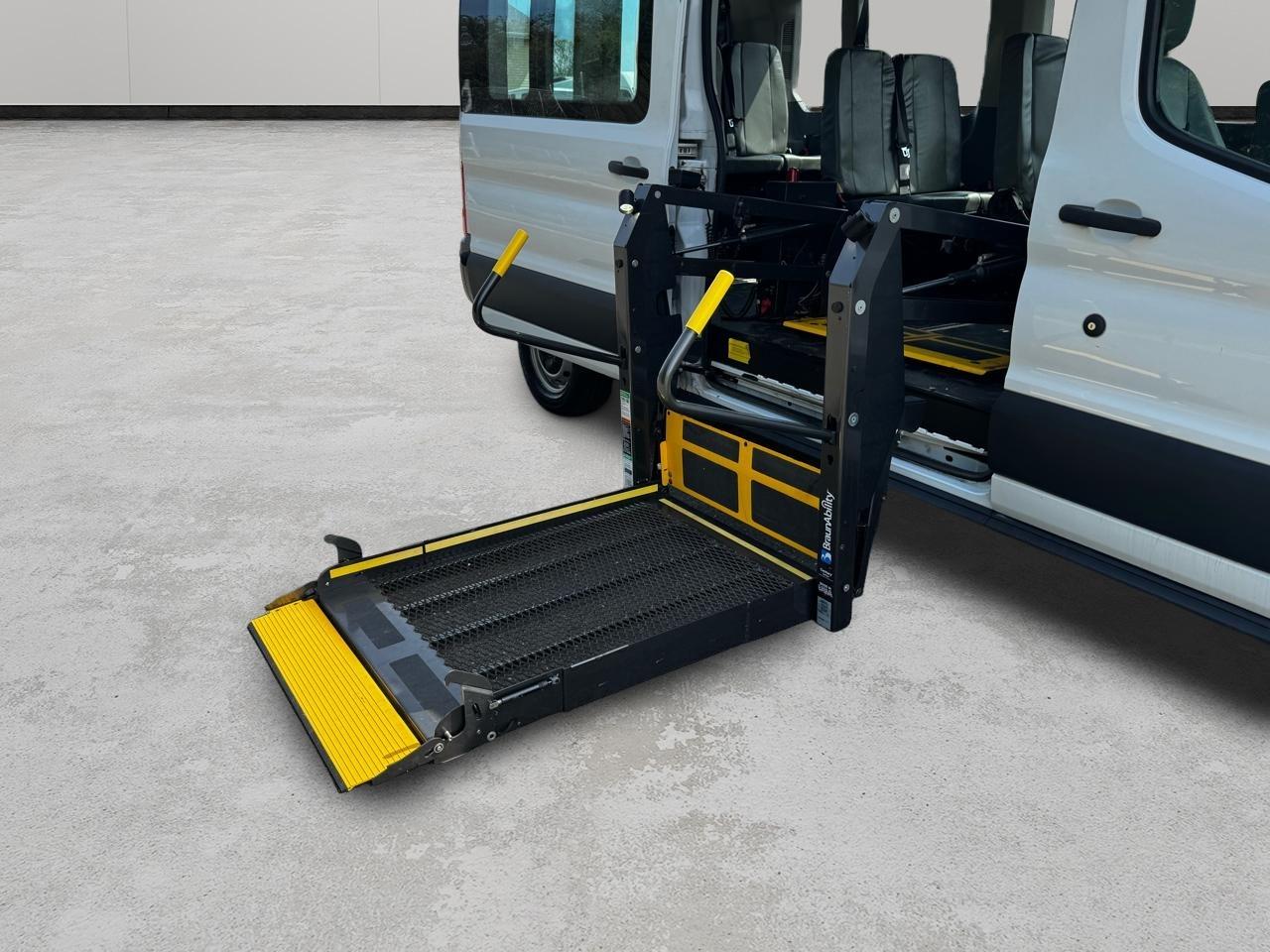 Ford Transit Wagon T-350 148" Med Roof XLT Sliding RH Dr 2016