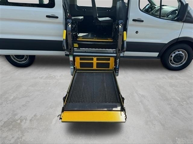 Ford Transit Wagon T-350 148" Med Roof XLT Sliding RH Dr 2016