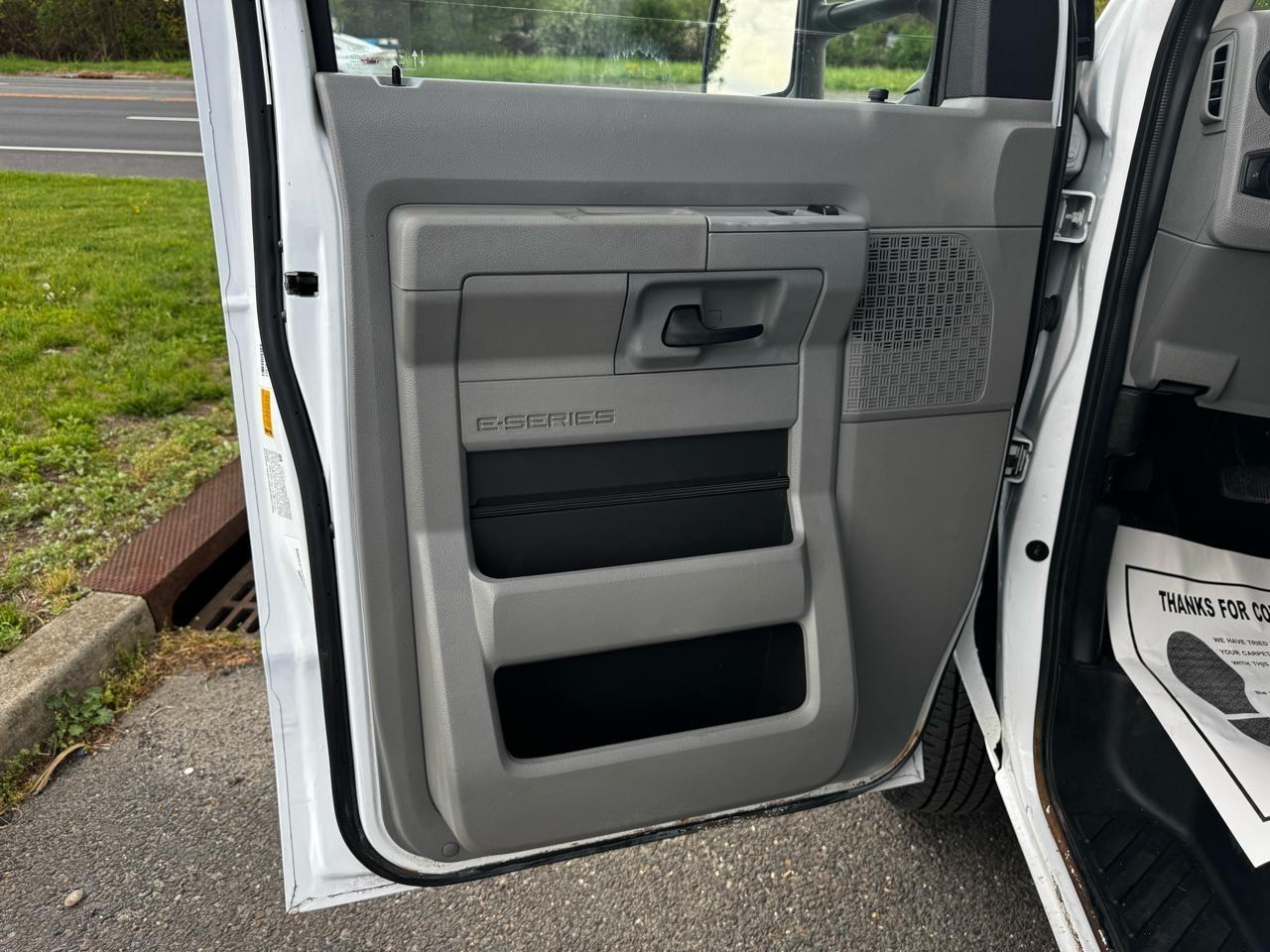 Ford E-Series Cutaway E-450 DRW 158" WB 2021