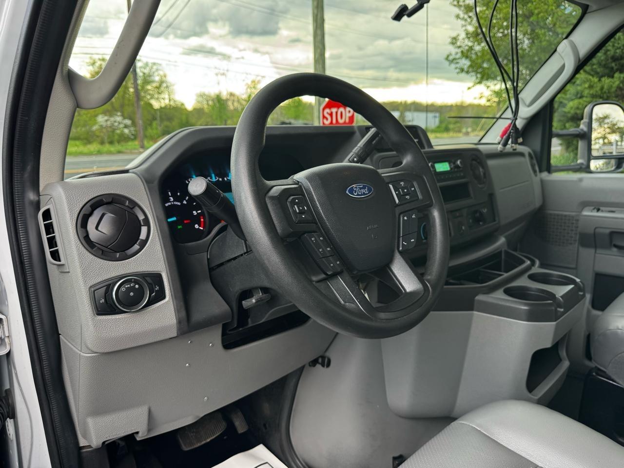 Ford E-Series Cutaway E-450 DRW 158" WB 2021