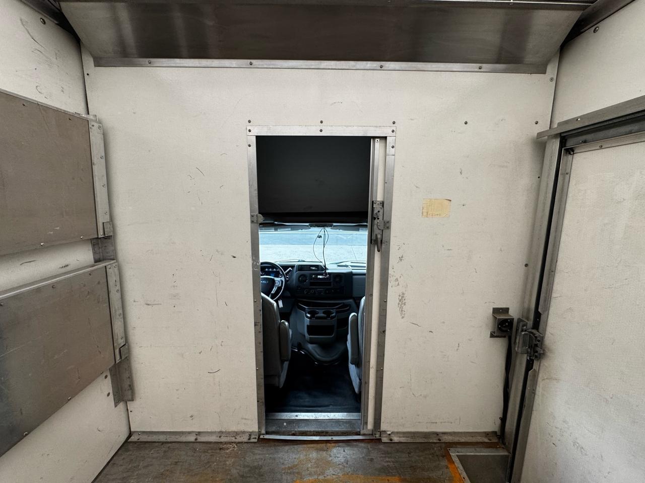 Ford E-Series Cutaway E-450 DRW 158" WB 2021