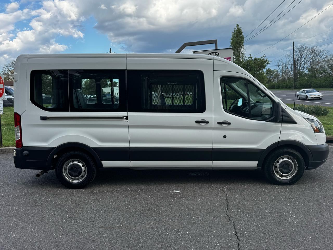 Ford Transit Wagon T-350 148" Med Roof XLT Sliding RH Dr 2016