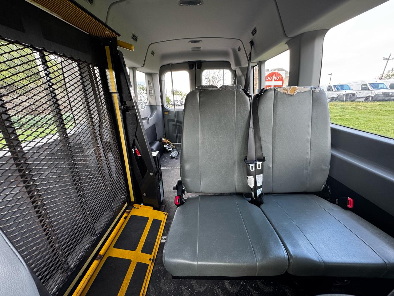 Ford Transit Wagon T-350 148" Med Roof XLT Sliding RH Dr 2016