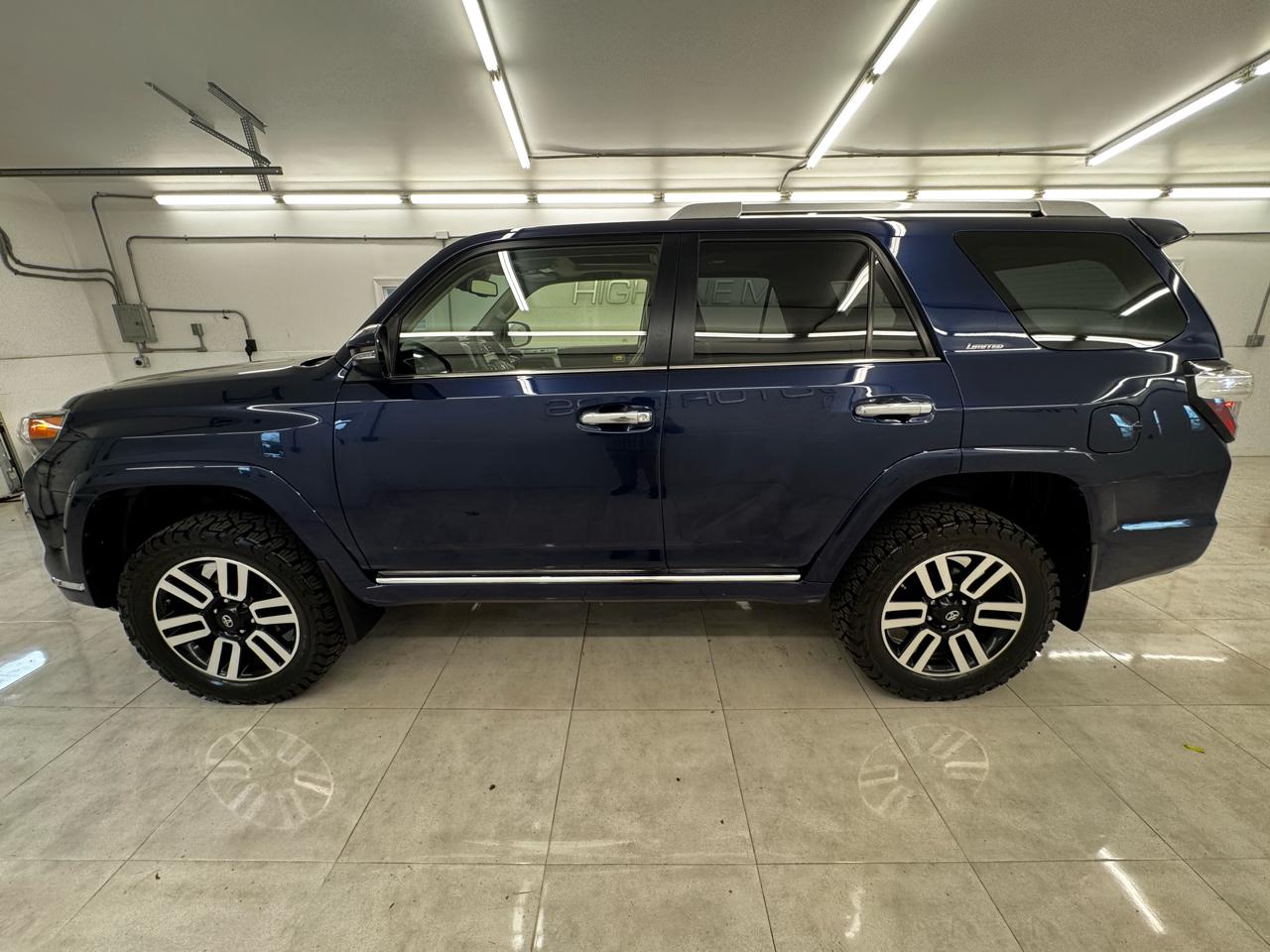 Toyota 4Runner TRD Off Road Premium 4WD (Natl) 2020