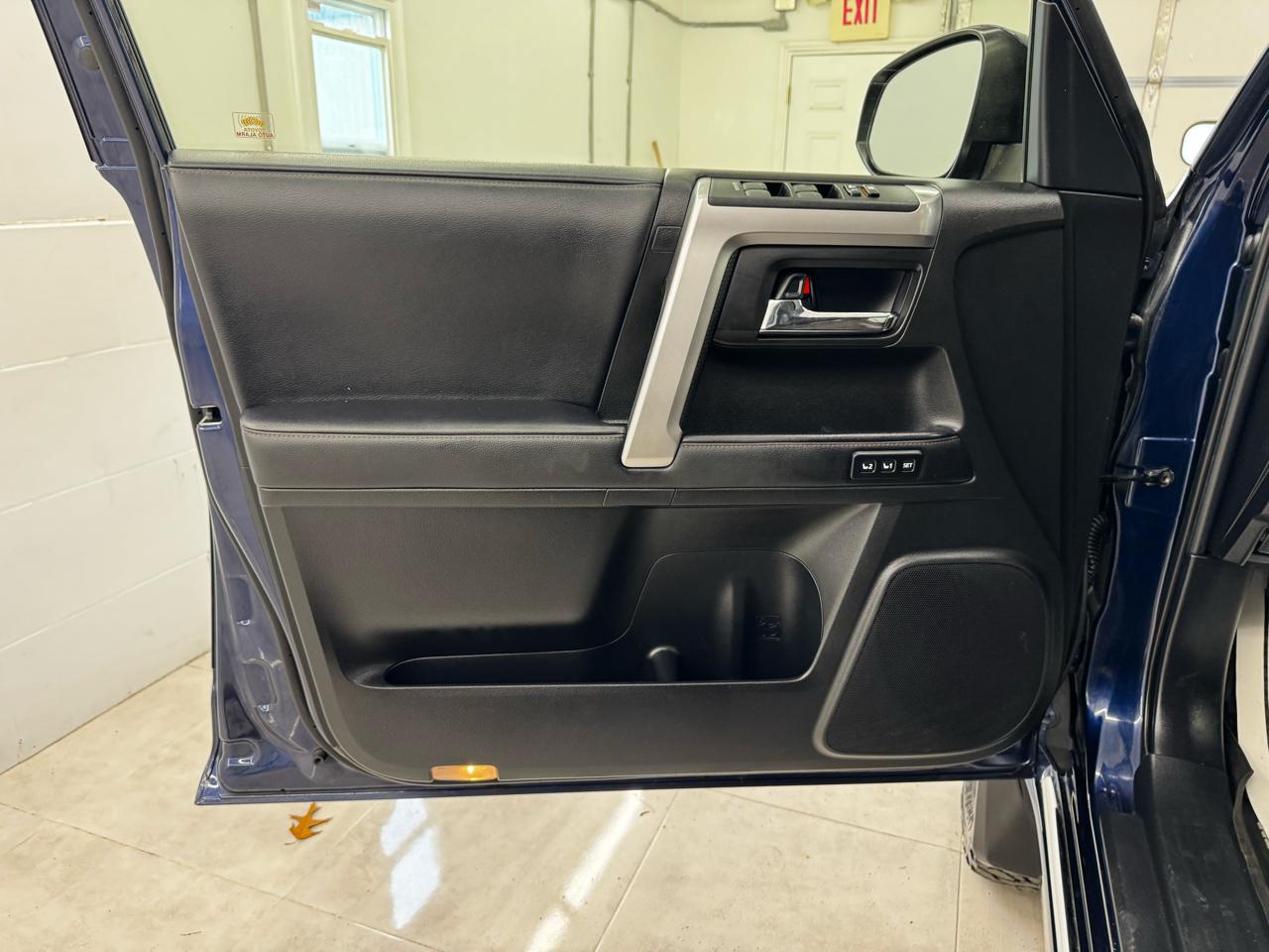 Toyota 4Runner TRD Off Road Premium 4WD (Natl) 2020