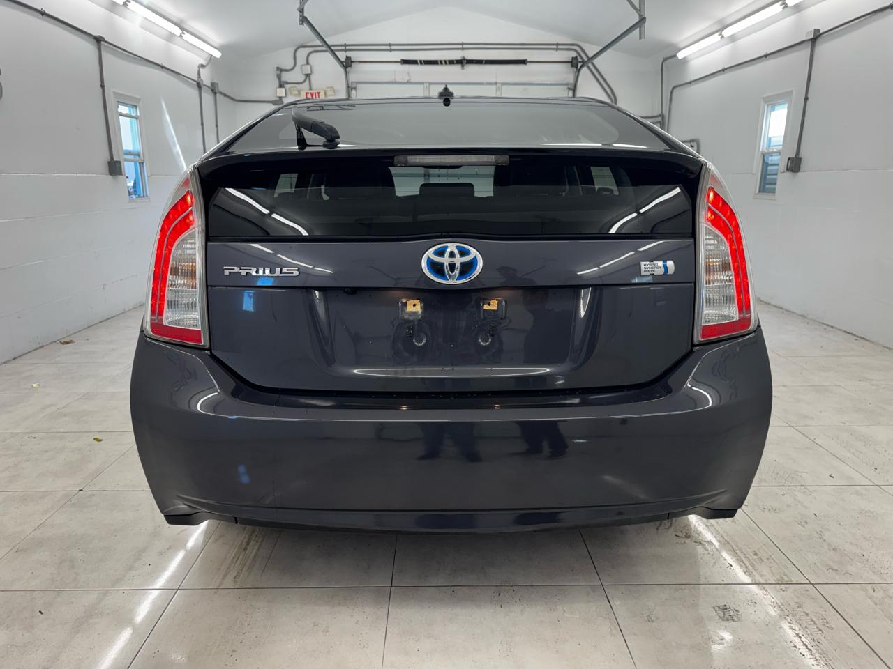 Toyota Prius 5dr HB Three (Natl) 2012