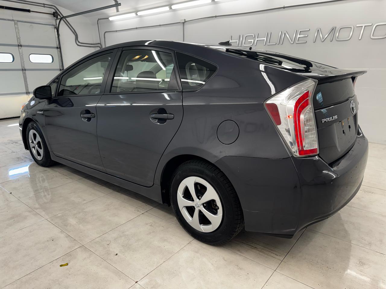 Toyota Prius 5dr HB Three (Natl) 2012