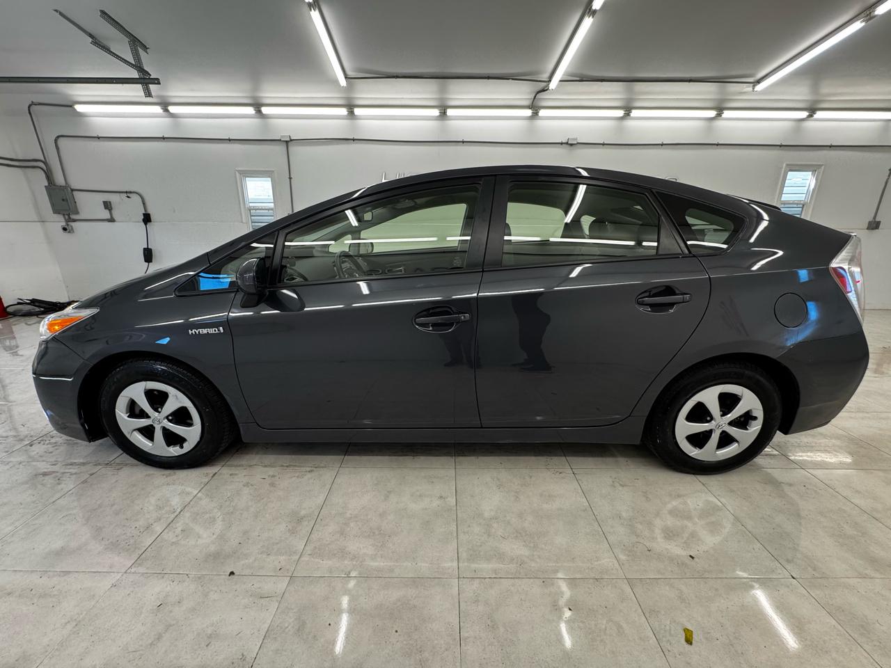 Toyota Prius 5dr HB Three (Natl) 2012