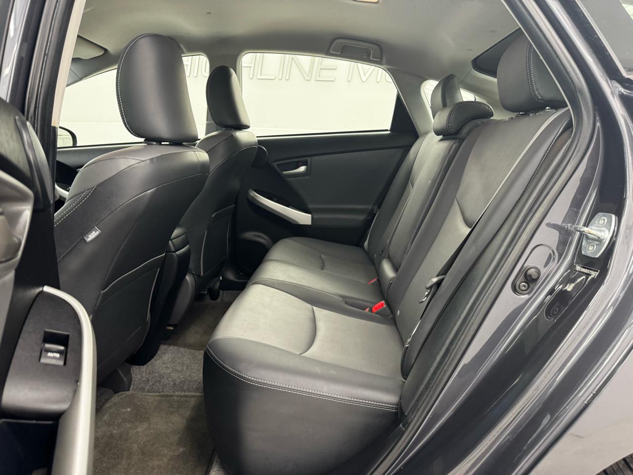 Toyota Prius 5dr HB Three (Natl) 2012