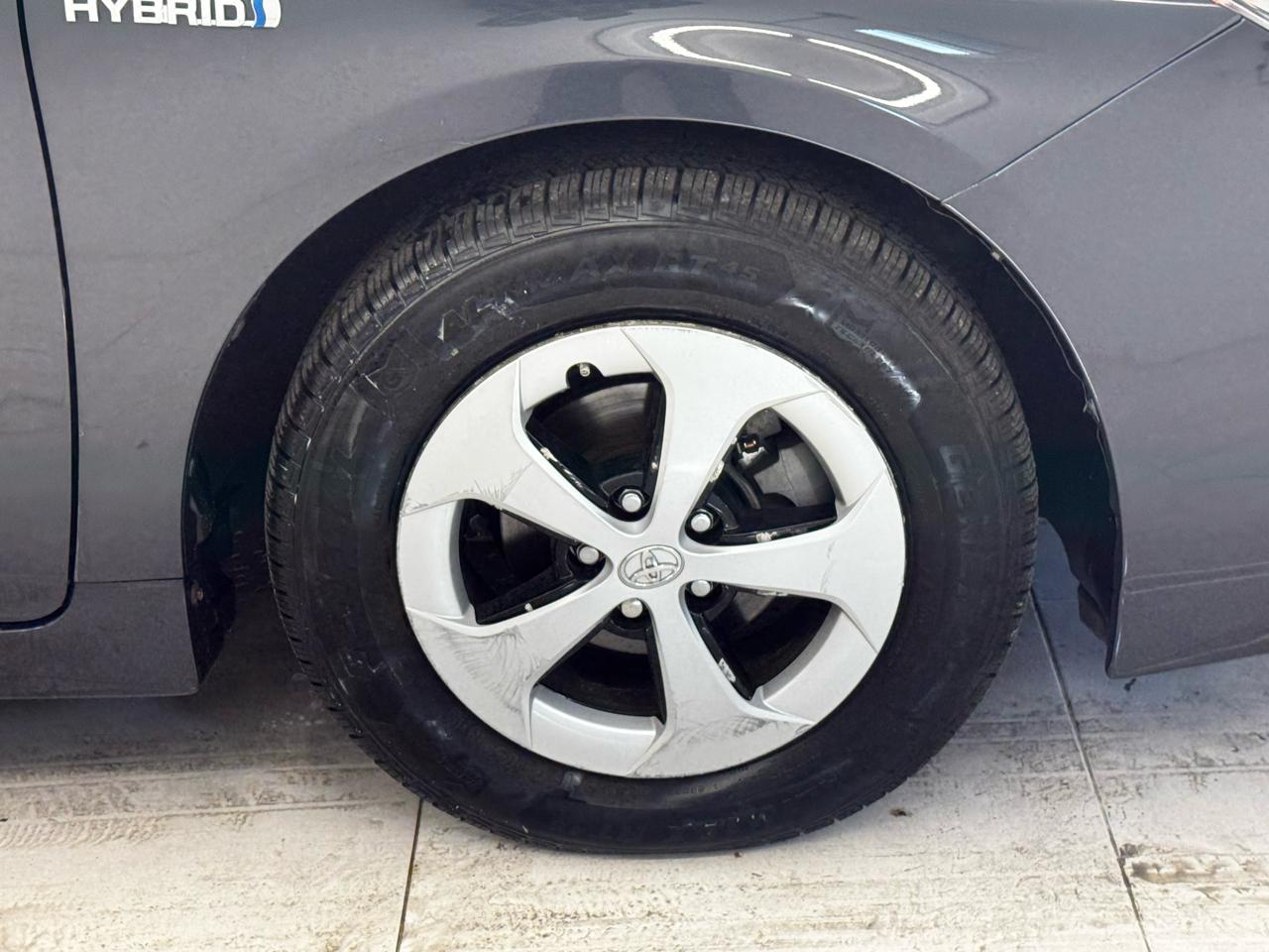 Toyota Prius 5dr HB Three (Natl) 2012