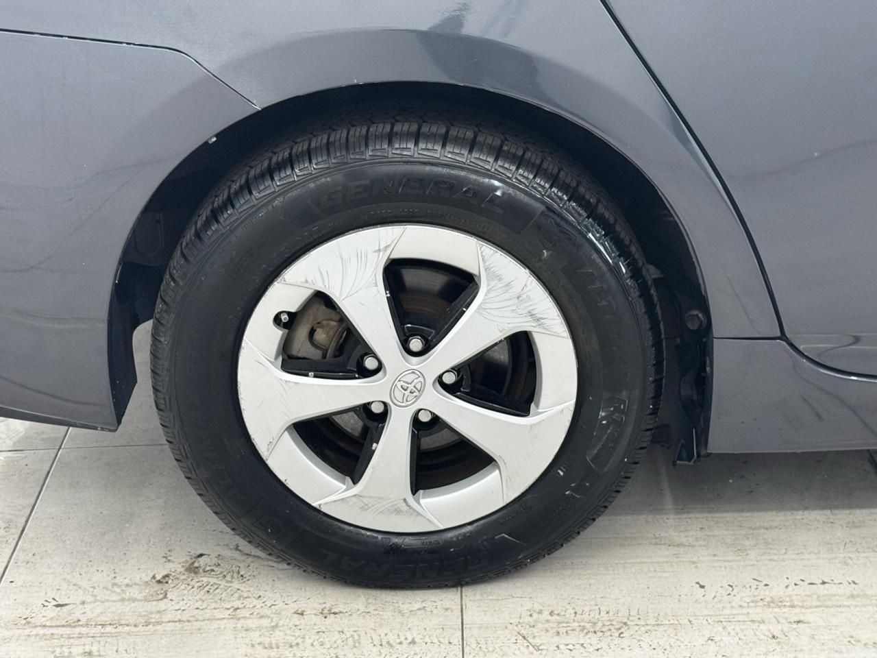 Toyota Prius 5dr HB Three (Natl) 2012