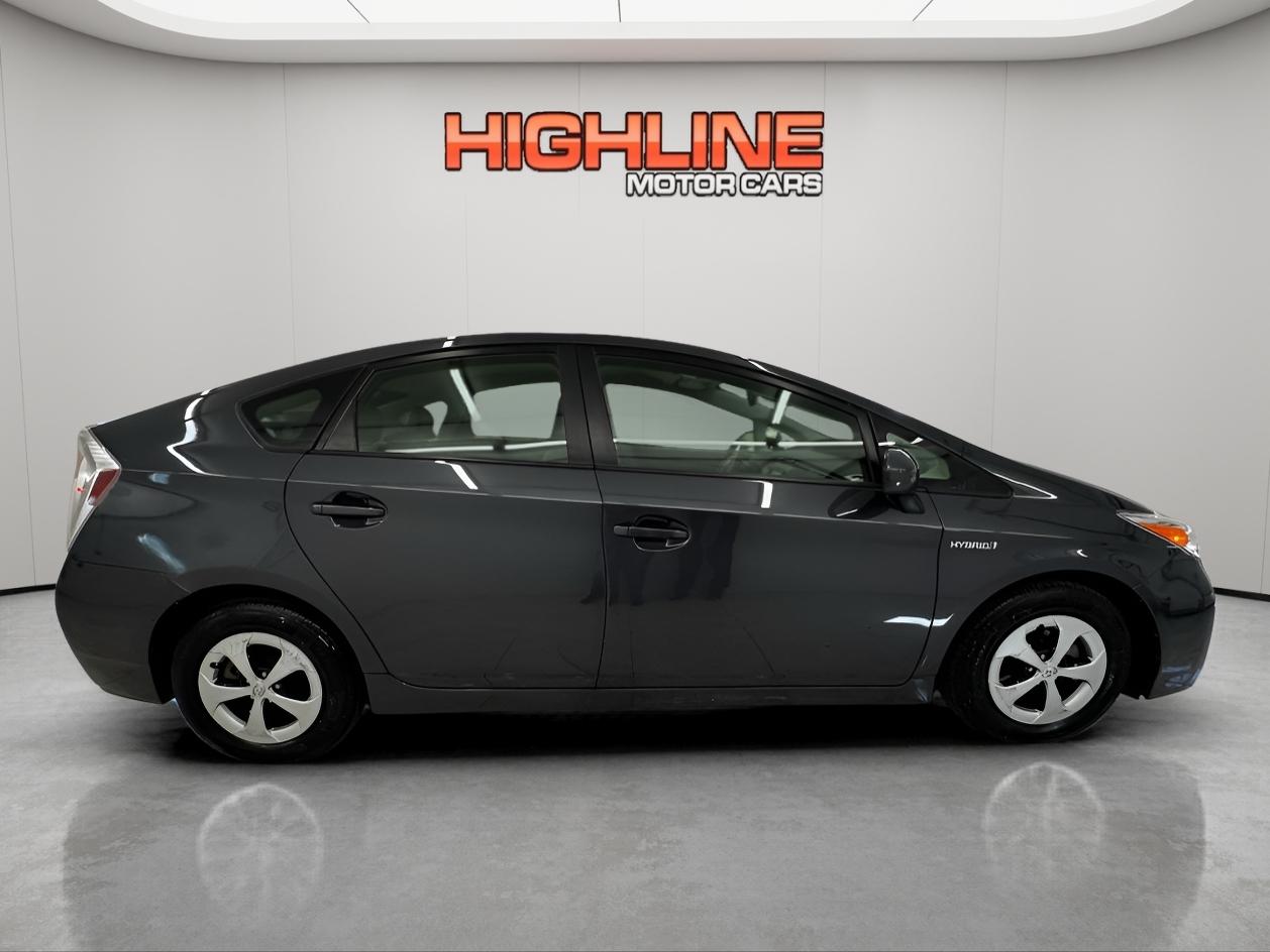 Toyota Prius 5dr HB Three (Natl) 2012