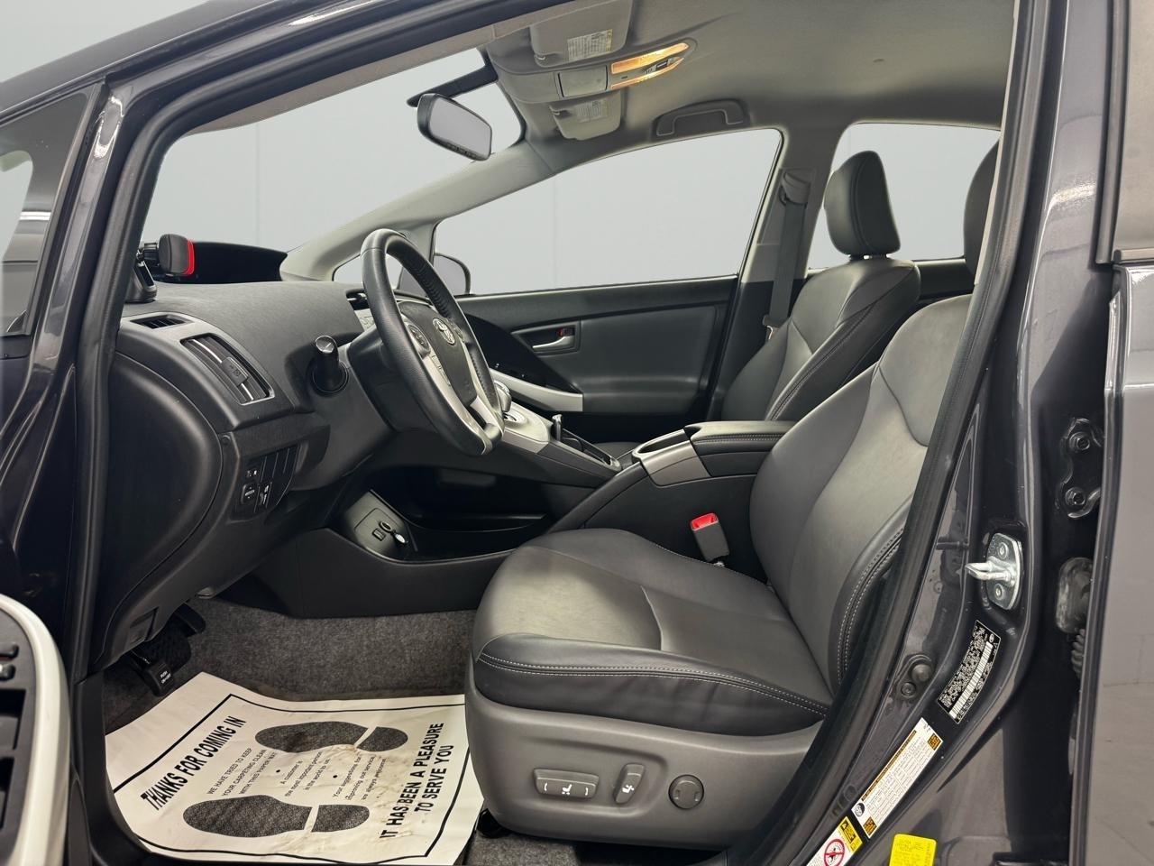 Toyota Prius 5dr HB Three (Natl) 2012