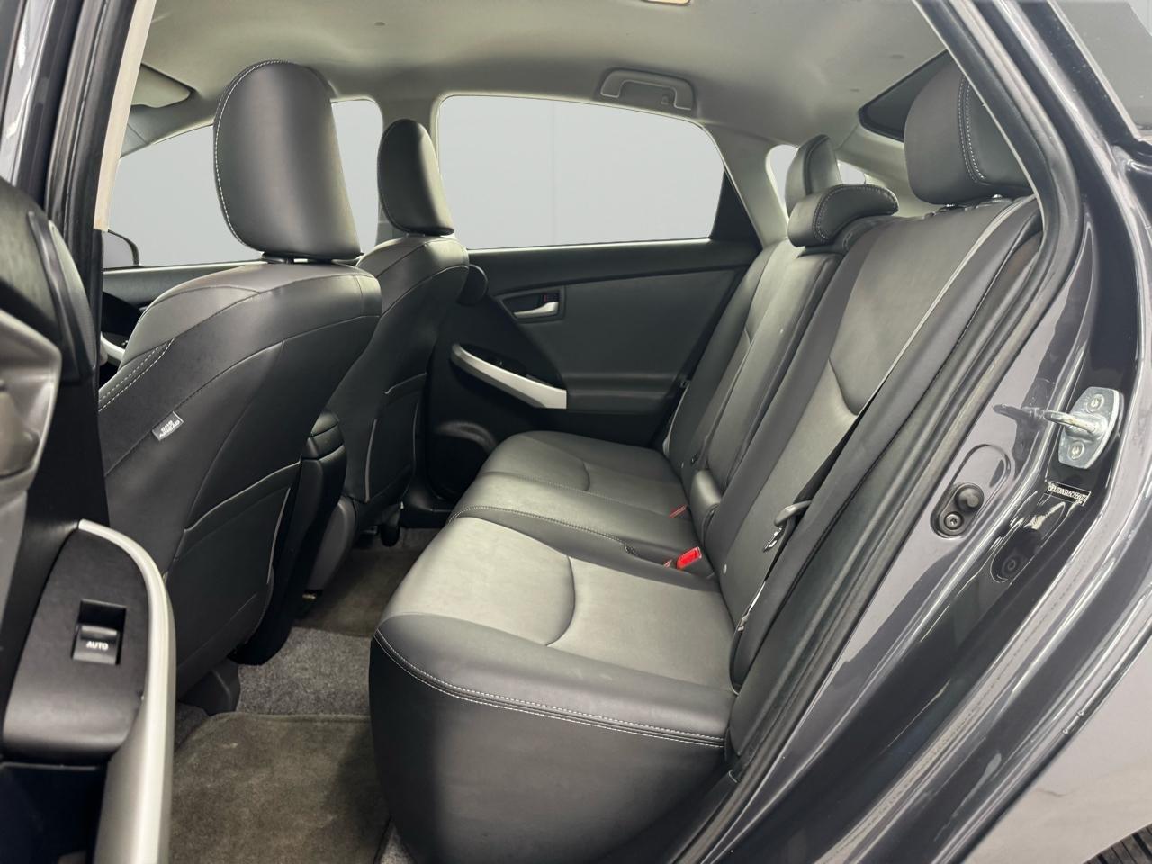 Toyota Prius 5dr HB Three (Natl) 2012