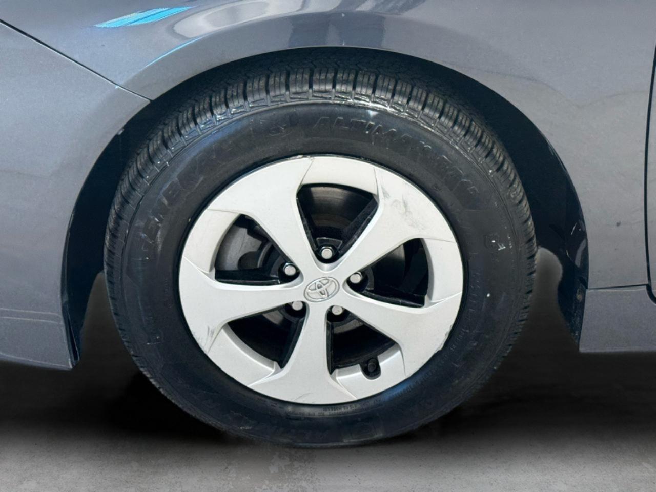 Toyota Prius 5dr HB Three (Natl) 2012