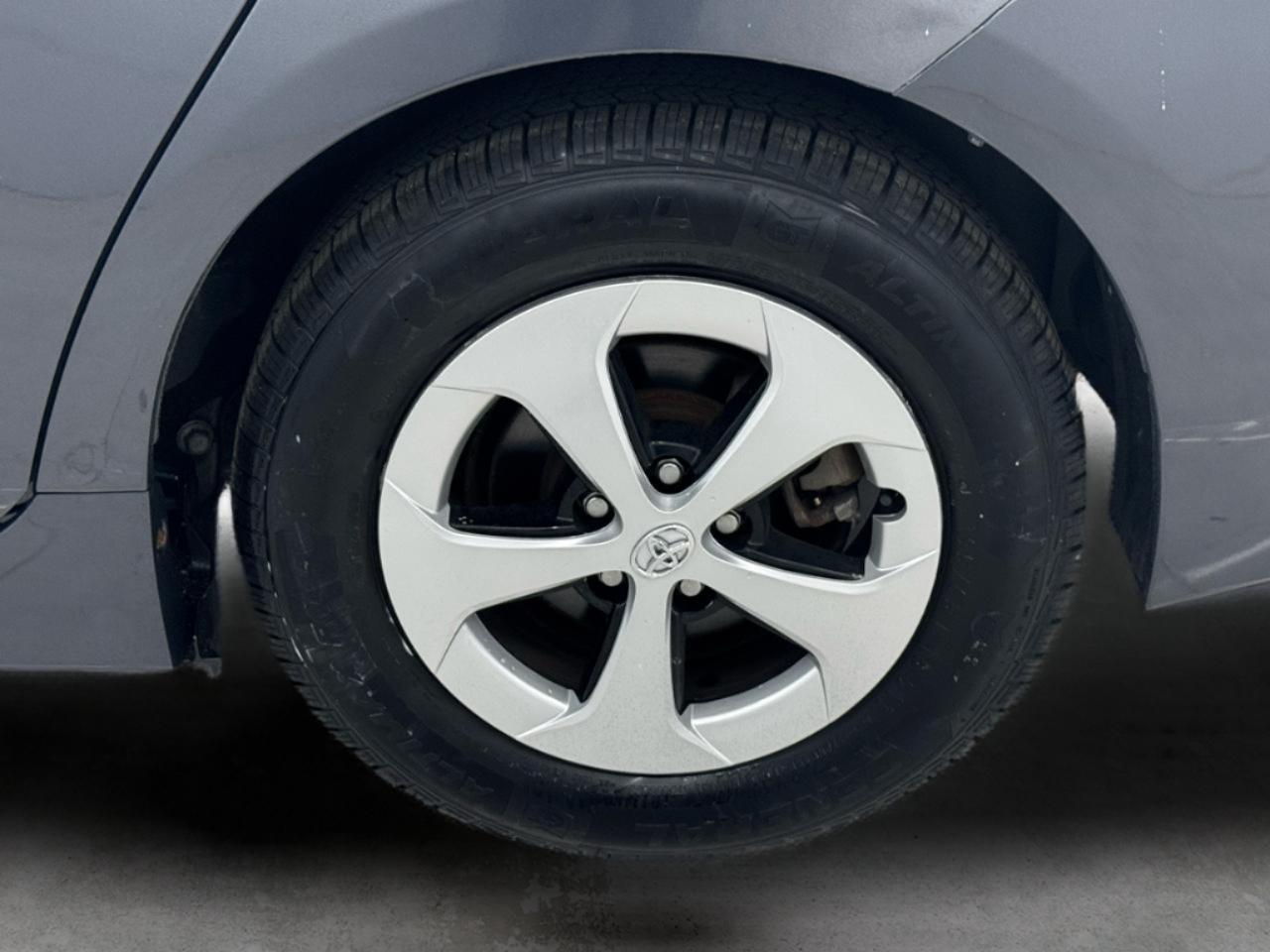 Toyota Prius 5dr HB Three (Natl) 2012