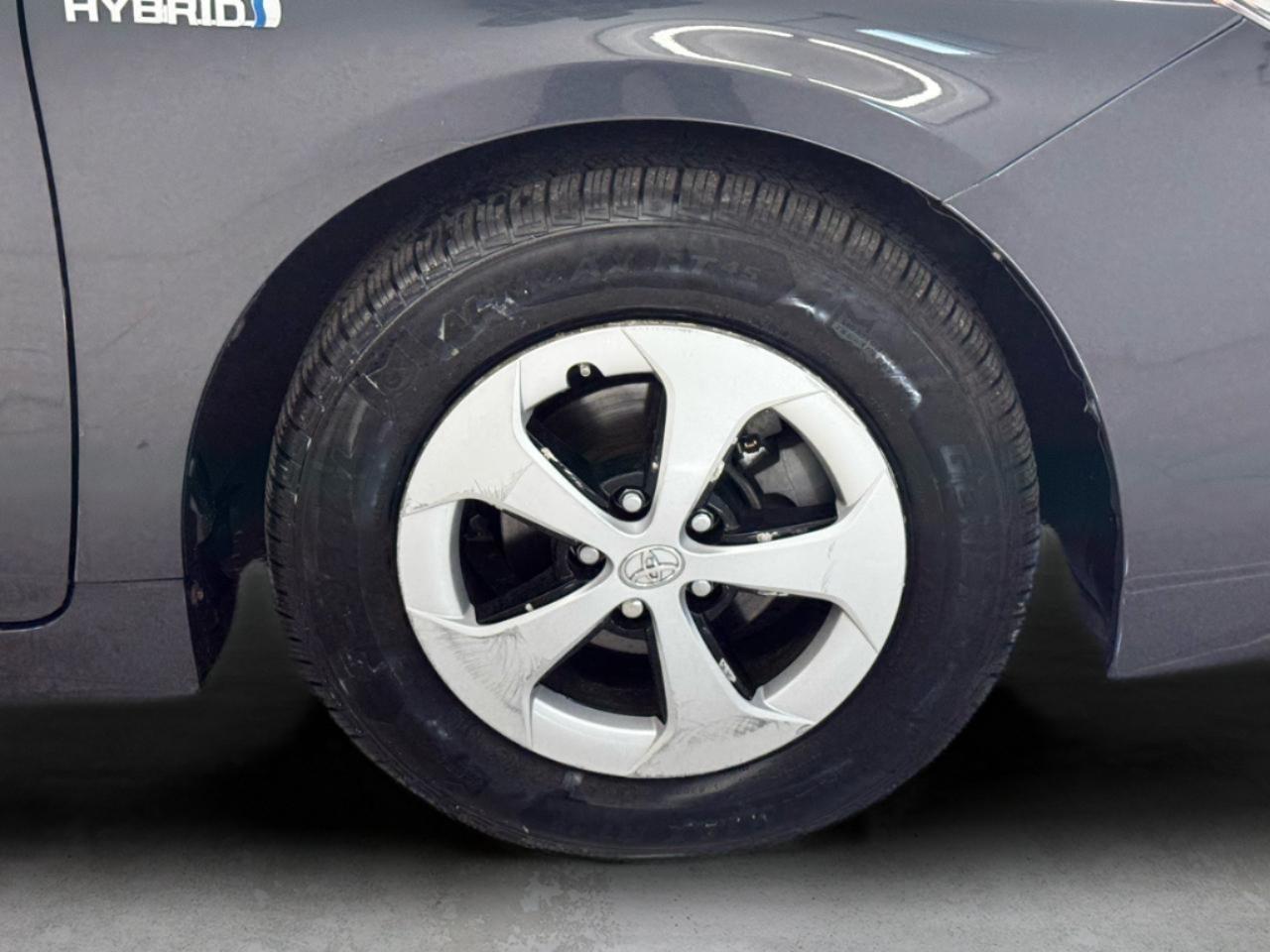 Toyota Prius 5dr HB Three (Natl) 2012