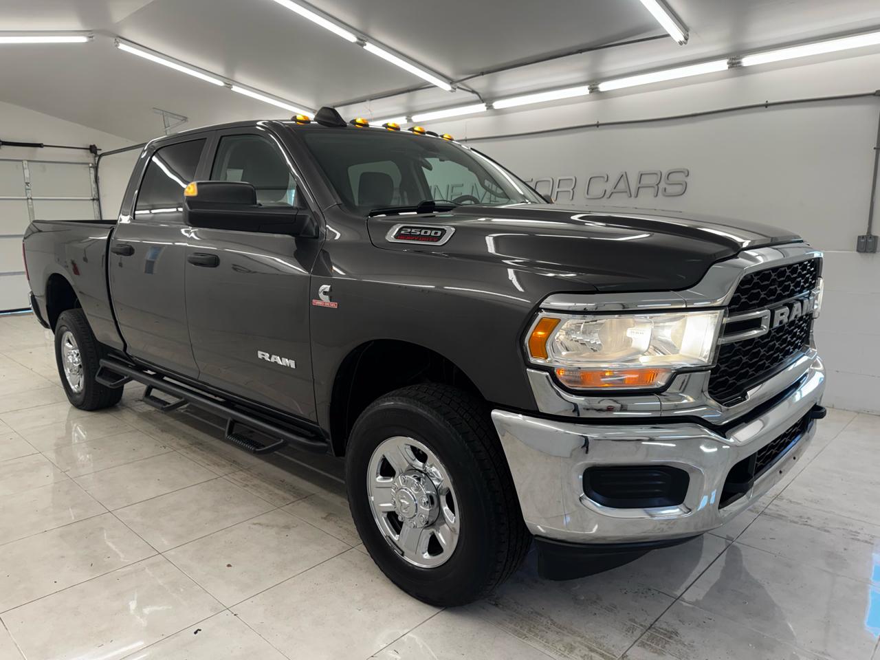 RAM 2500 Tradesman 4x4 Crew Cab 6'4" Box 2019