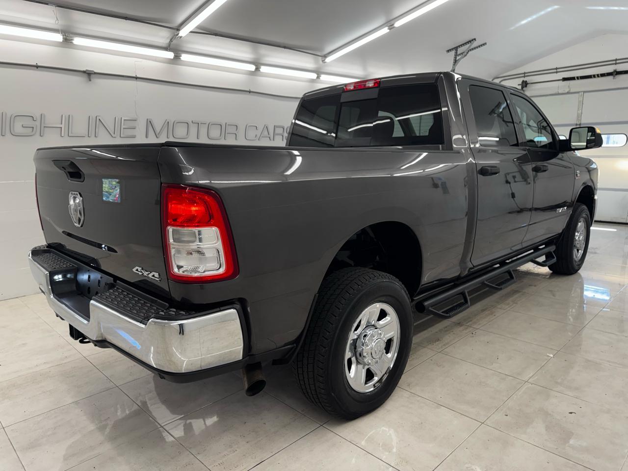 RAM 2500 Tradesman 4x4 Crew Cab 6'4" Box 2019