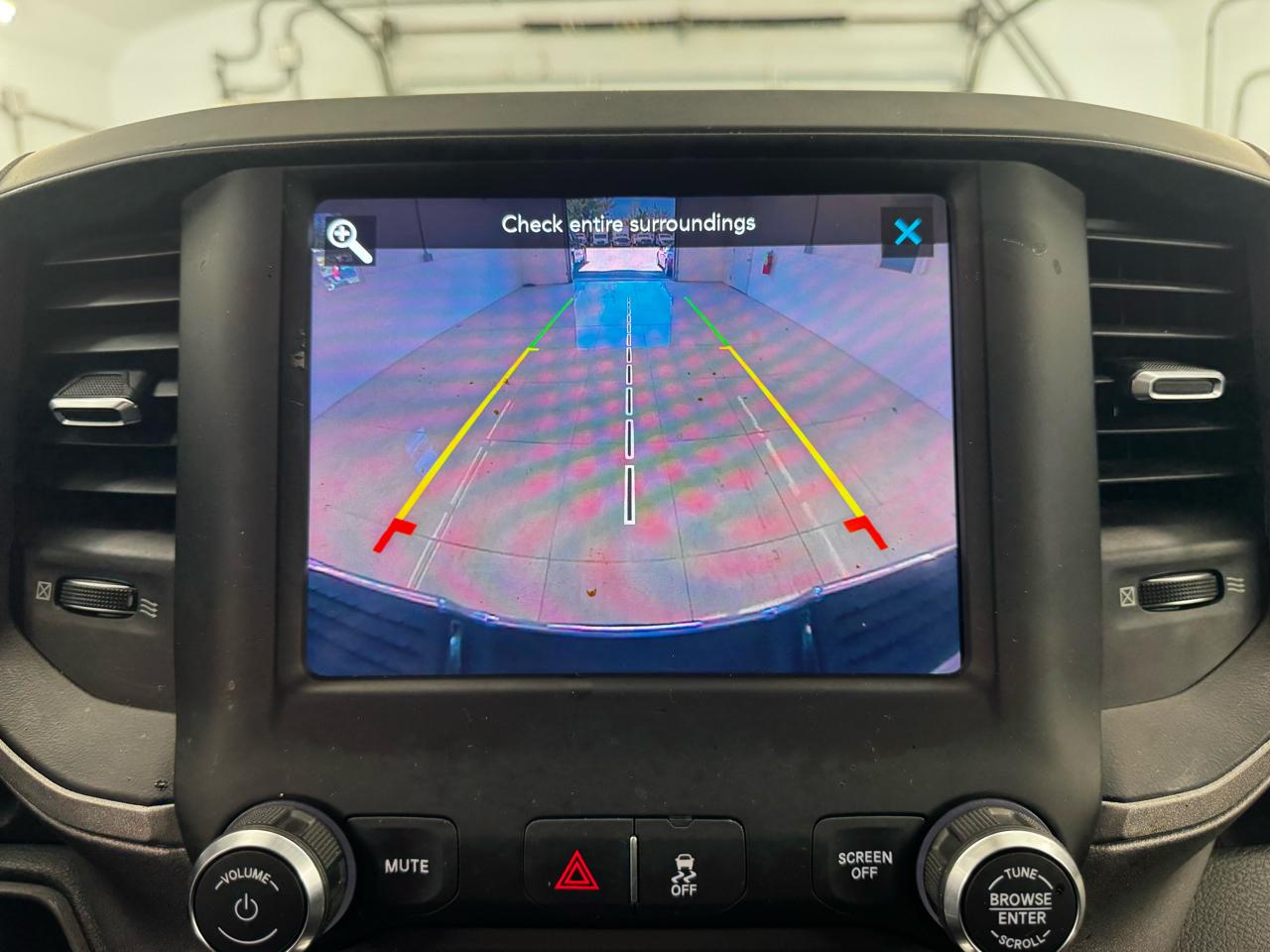 RAM 2500 Tradesman 4x4 Crew Cab 6'4" Box 2019