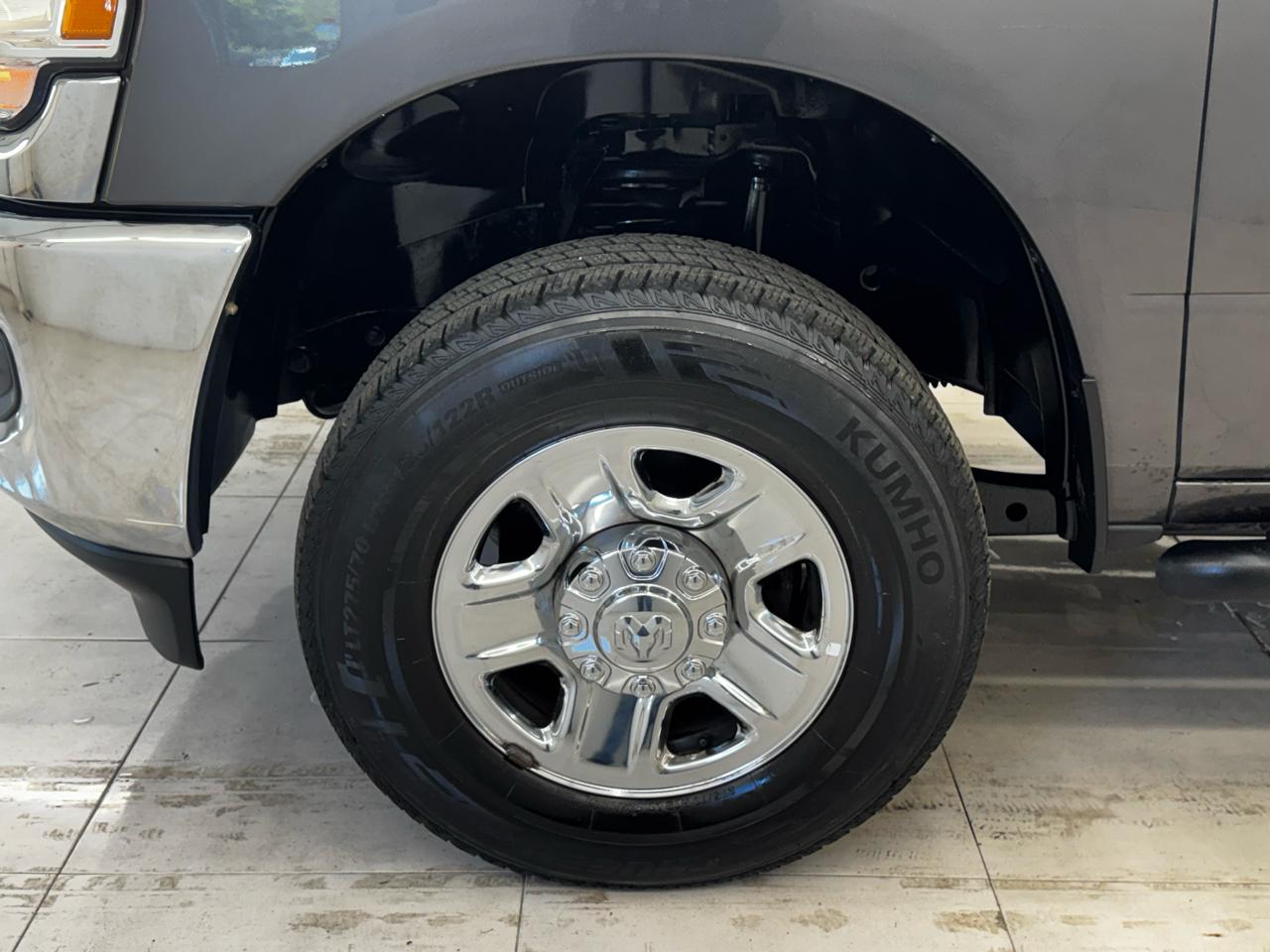 RAM 2500 Tradesman 4x4 Crew Cab 6'4" Box 2019