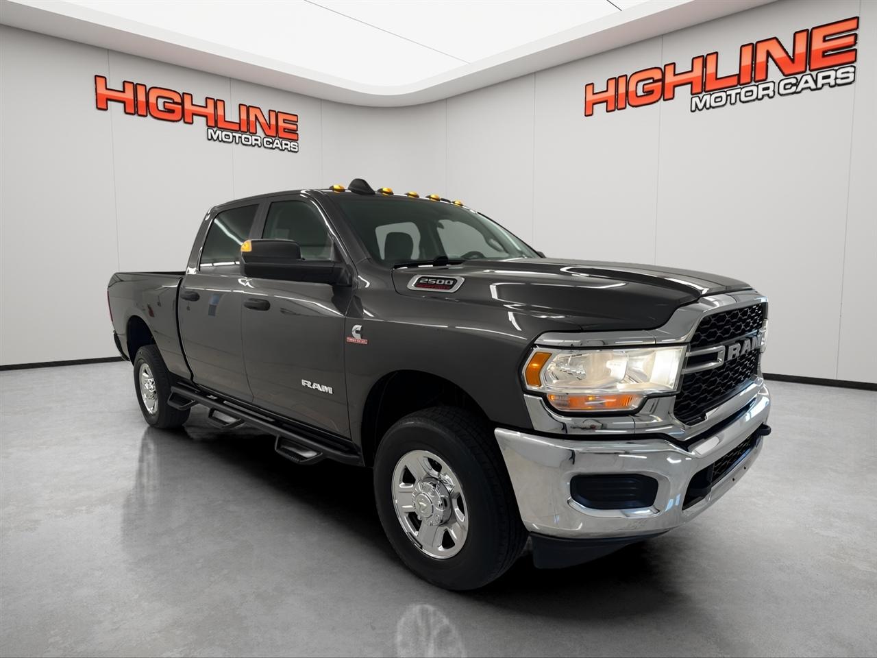 RAM 2500 Tradesman 4x4 Crew Cab 6'4" Box 2019