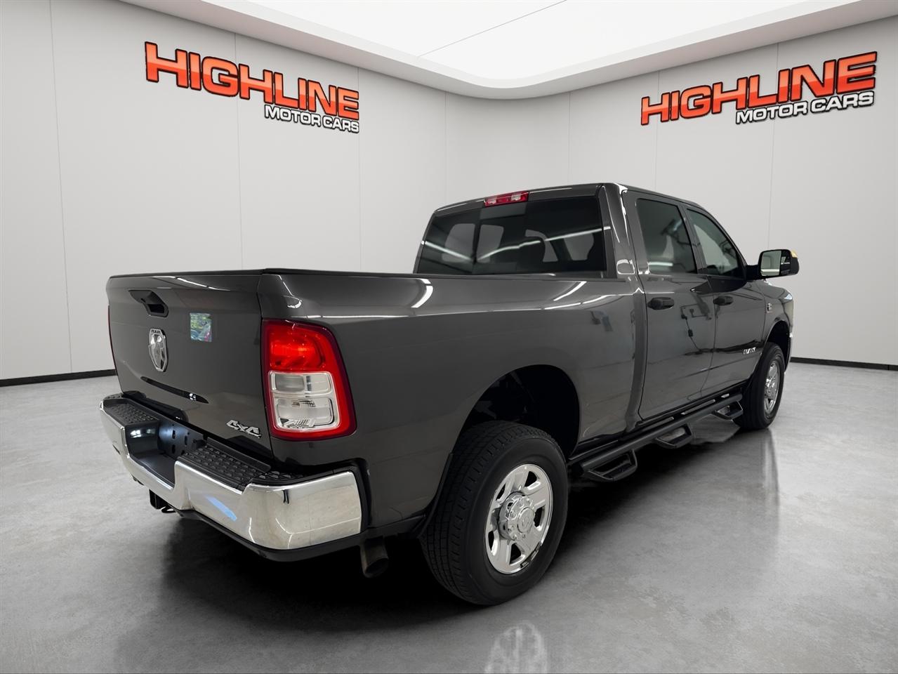 RAM 2500 Tradesman 4x4 Crew Cab 6'4" Box 2019
