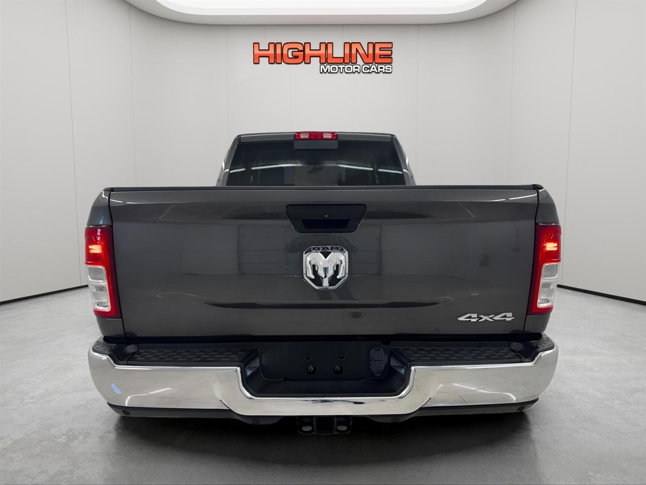 RAM 2500 Tradesman 4x4 Crew Cab 6'4" Box 2019