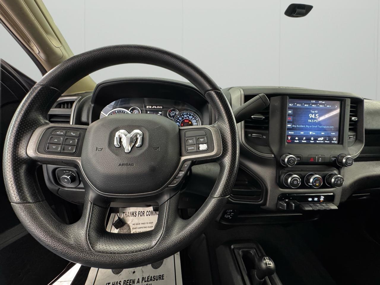 RAM 2500 Tradesman 4x4 Crew Cab 6'4" Box 2019