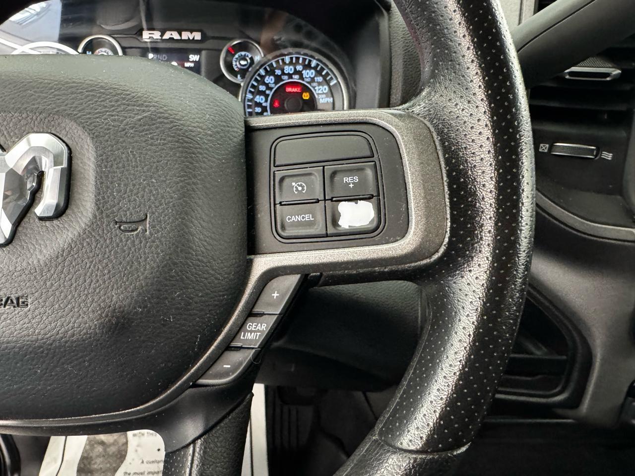 RAM 2500 Tradesman 4x4 Crew Cab 6'4" Box 2019