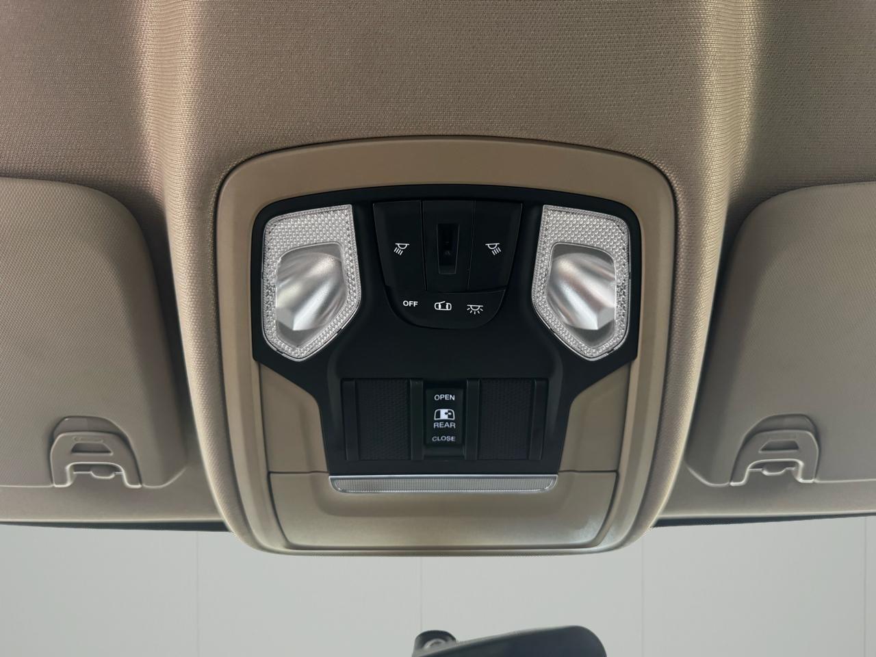 RAM 2500 Tradesman 4x4 Crew Cab 6'4" Box 2019