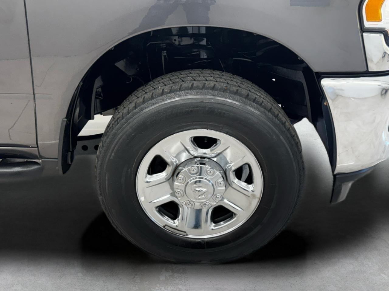 RAM 2500 Tradesman 4x4 Crew Cab 6'4" Box 2019