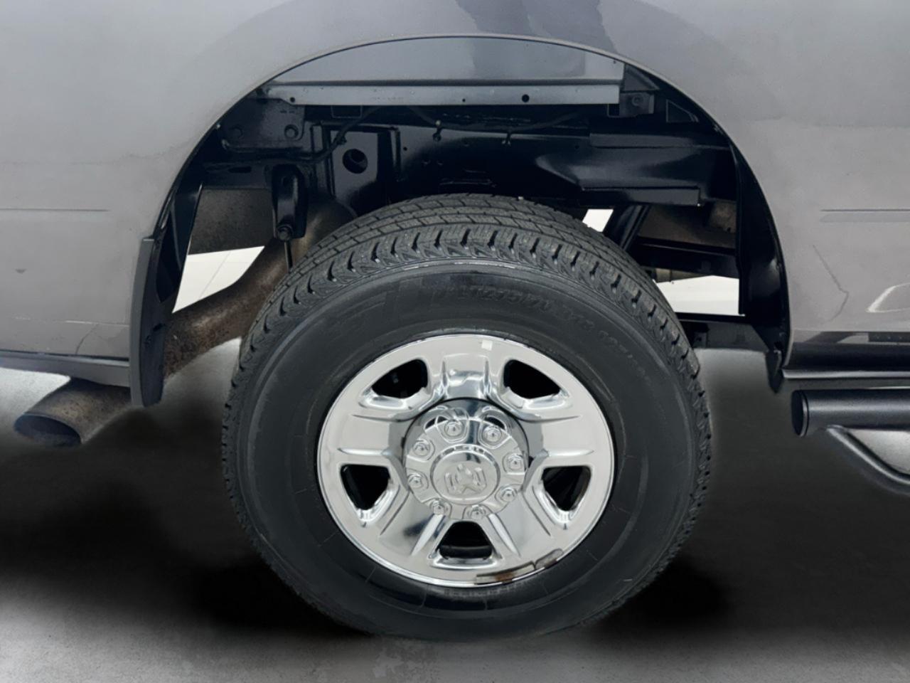 RAM 2500 Tradesman 4x4 Crew Cab 6'4" Box 2019