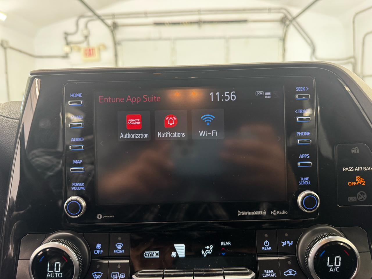 Toyota Highlander LE AWD (Natl) 2020