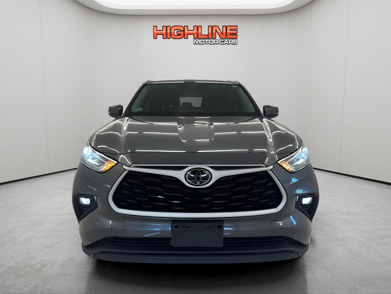 Toyota Highlander LE AWD (Natl) 2020