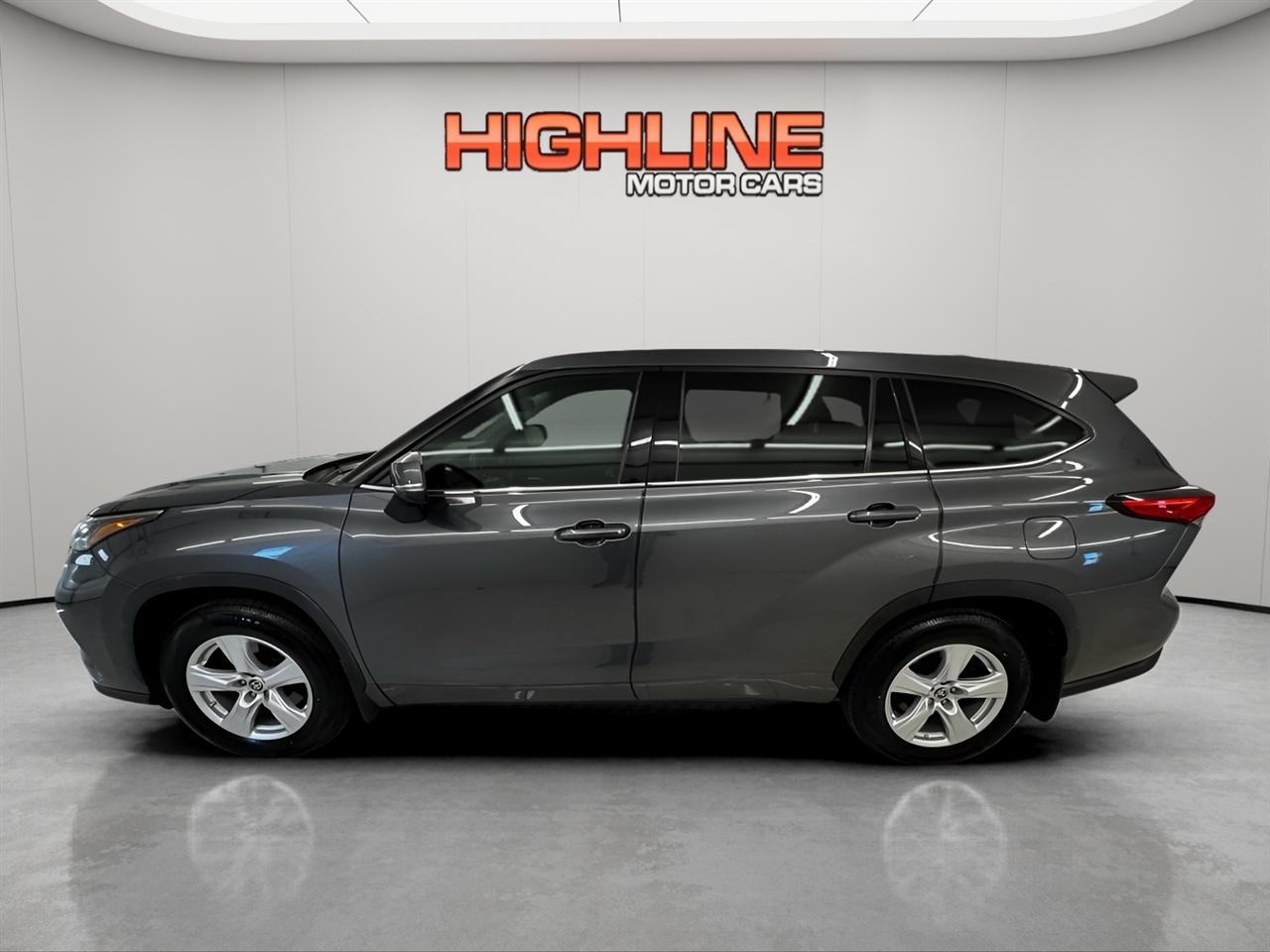 Toyota Highlander LE AWD (Natl) 2020