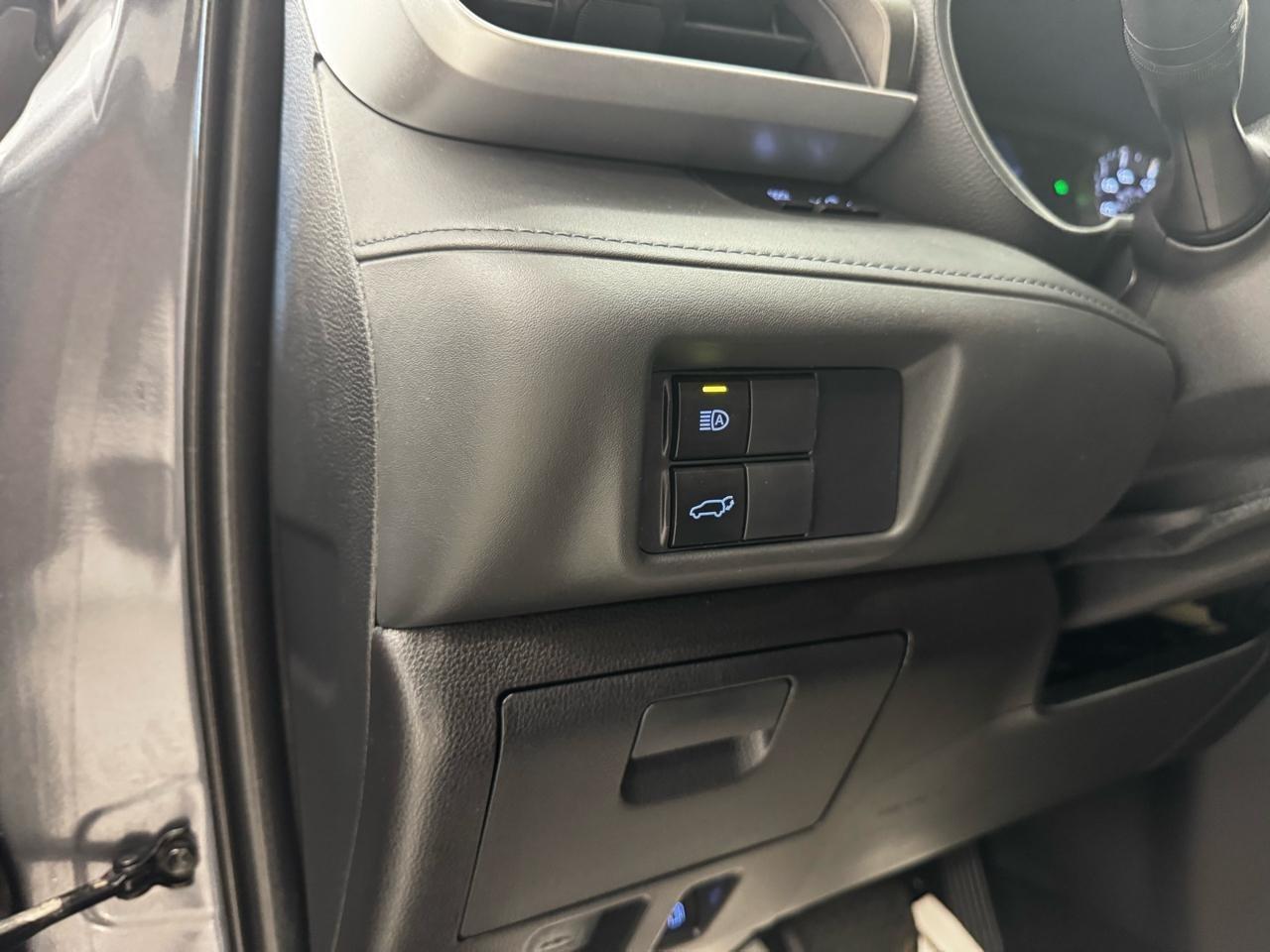 Toyota Highlander LE AWD (Natl) 2020