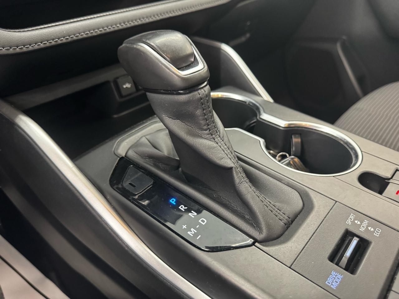 Toyota Highlander LE AWD (Natl) 2020