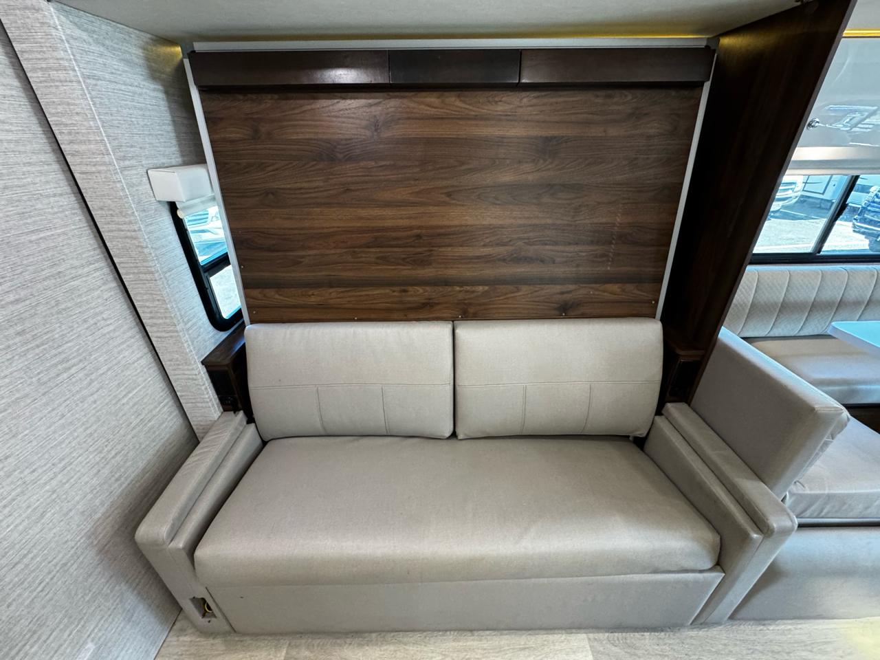 Winnebago View  2019