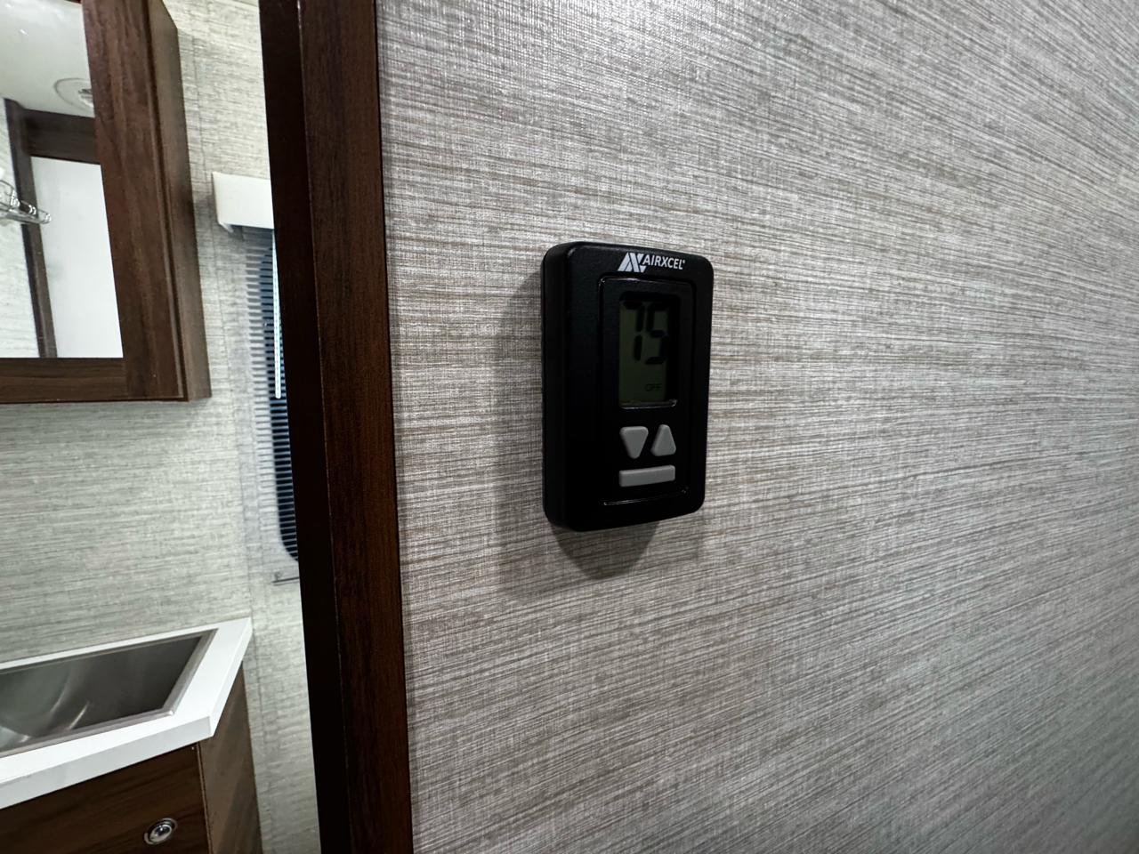 Winnebago View  2019