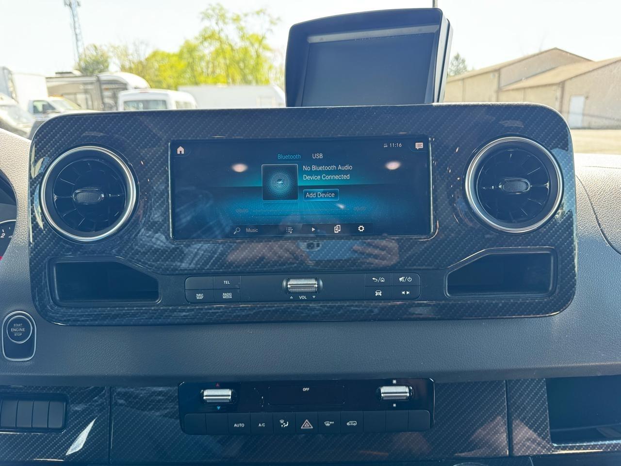 Winnebago View  2019