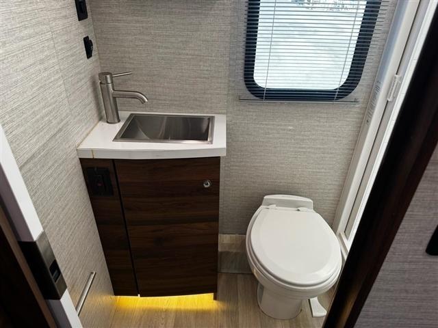 Winnebago View  2019