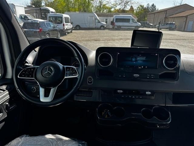 Winnebago View  2019