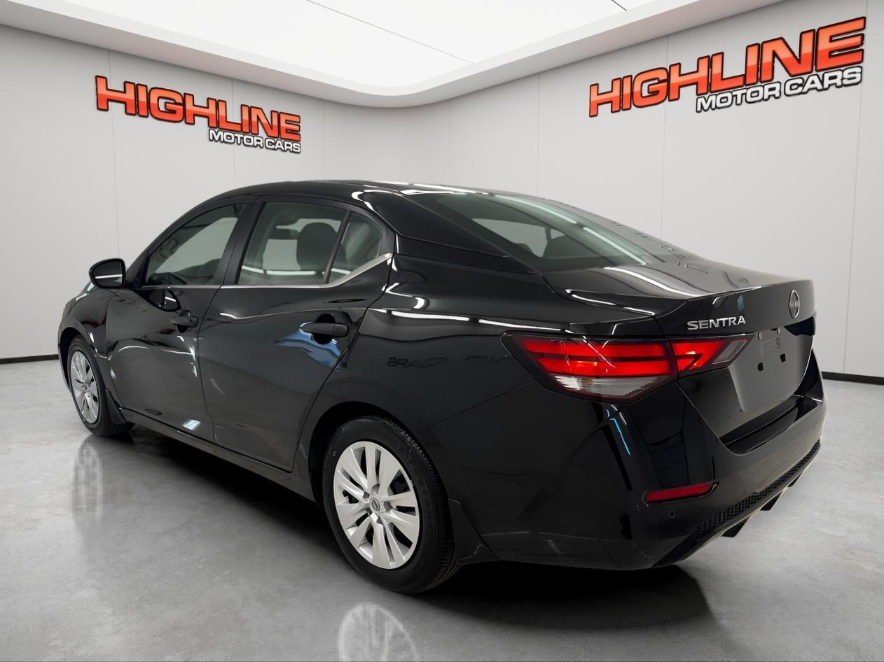 Nissan Sentra S CVT 2025