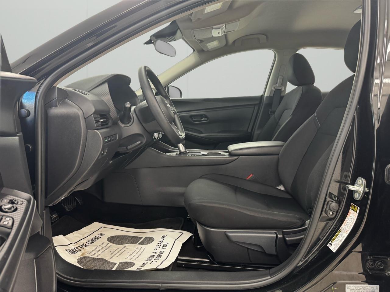 Nissan Sentra S CVT 2025