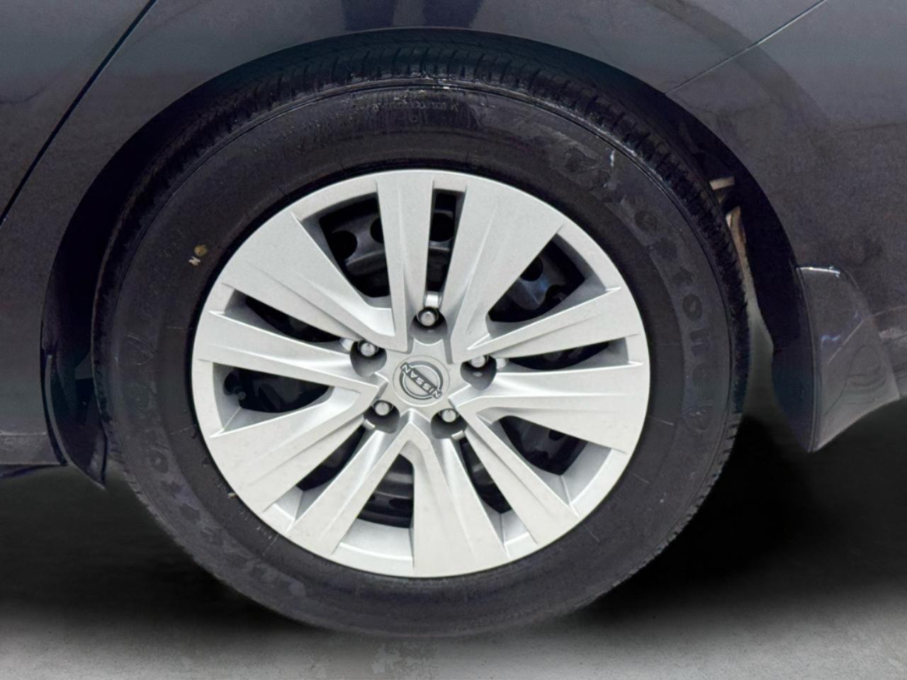 Nissan Sentra S CVT 2025