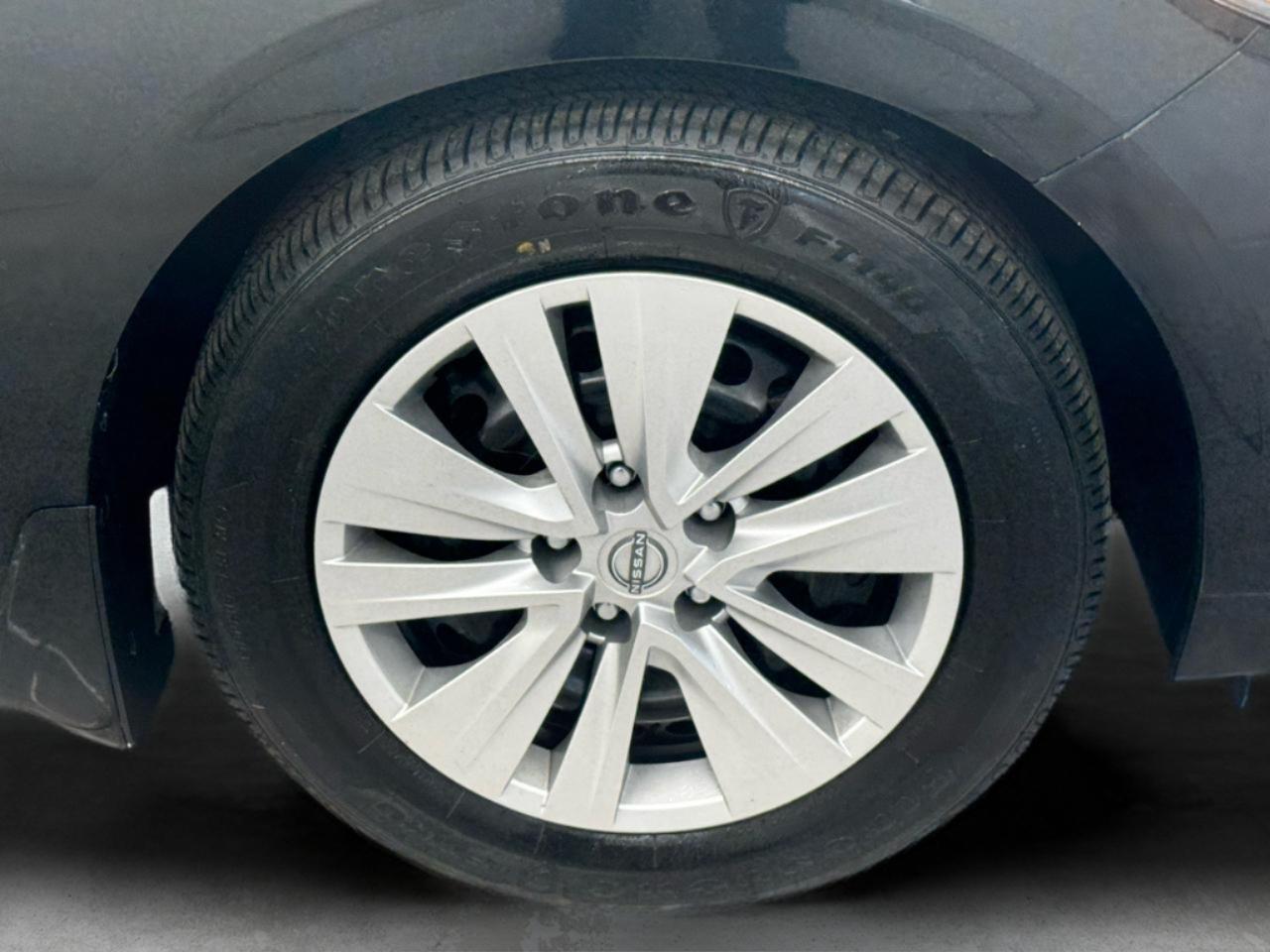 Nissan Sentra S CVT 2025