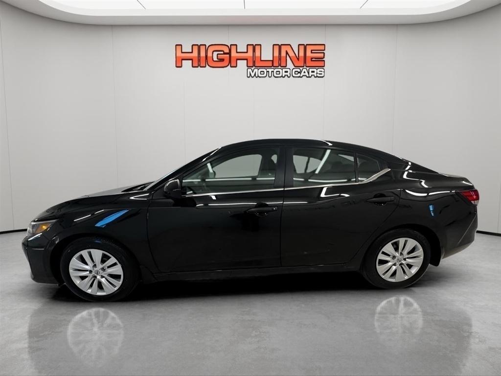 Nissan Sentra S CVT 2025