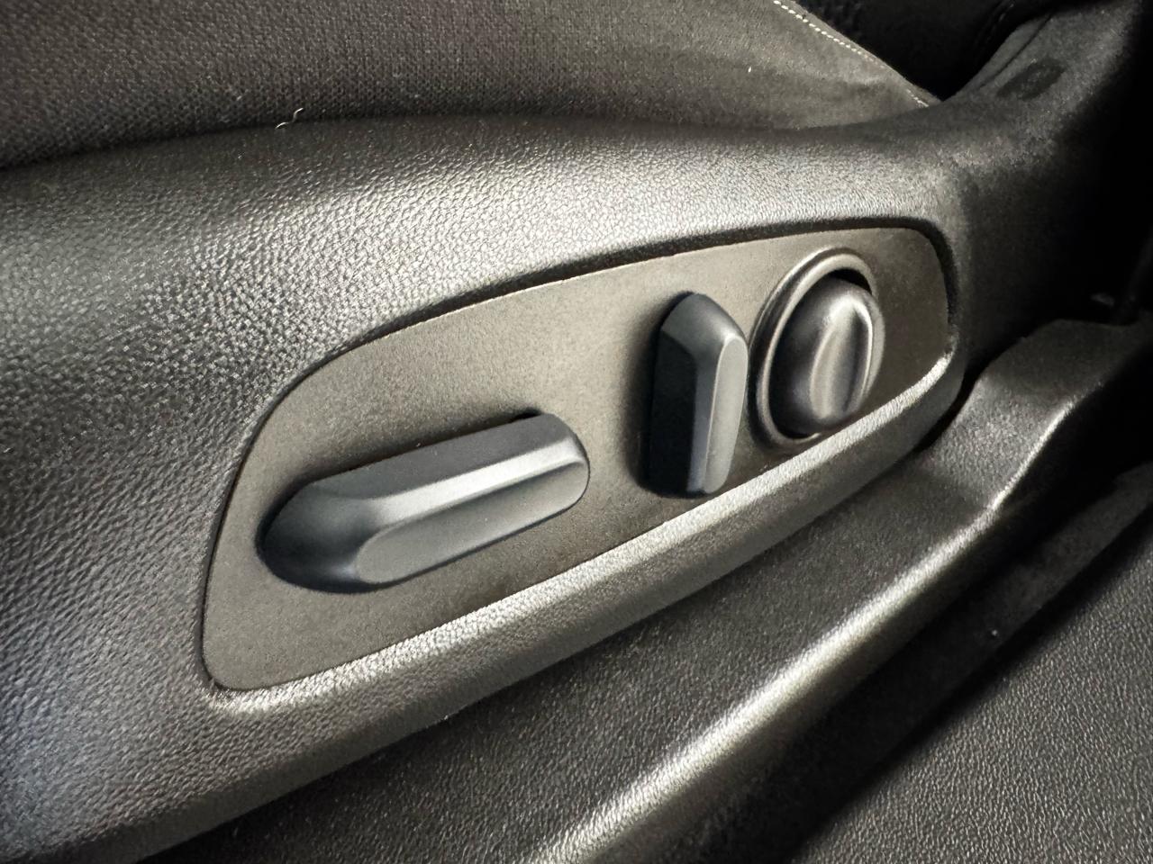 GMC Acadia FWD 4dr SLE 2022